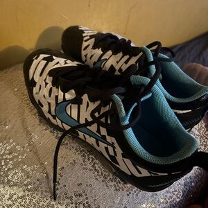 Nike Kids Black and Teal Sneakers